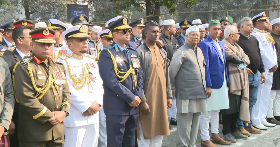 খালেদা জিয়ার জানাজায় অংশ নিতে মানিক মিয়া অ্যাভিনিউয়ে প্রধান উপদেষ্টা