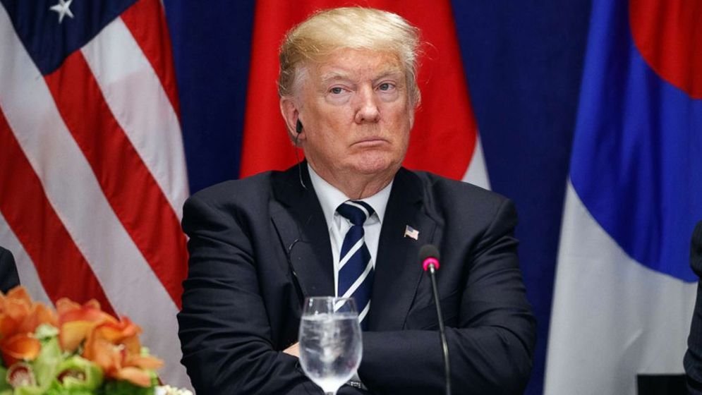 ইরানে হামলার ব্যাপারে ‘সিরিয়াসলি’ ভাবছেন ট্রাম্প