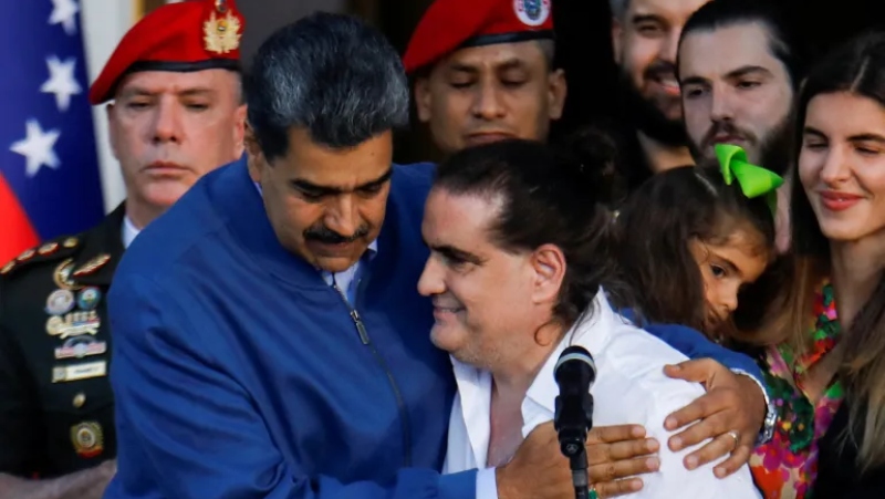 মাদুরোর ঘনিষ্ঠ মন্ত্রীকে বরখাস্ত ভেনেজুয়েলার অন্তর্বর্তীকালীন প্রেসিডেন্ট