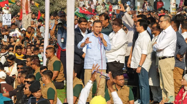 নির্বাচিত হলে ঢাকা শহরে ৪০টি আধুনিক খেলার মাঠ নির্মাণ করবেন: তারেক রহমান