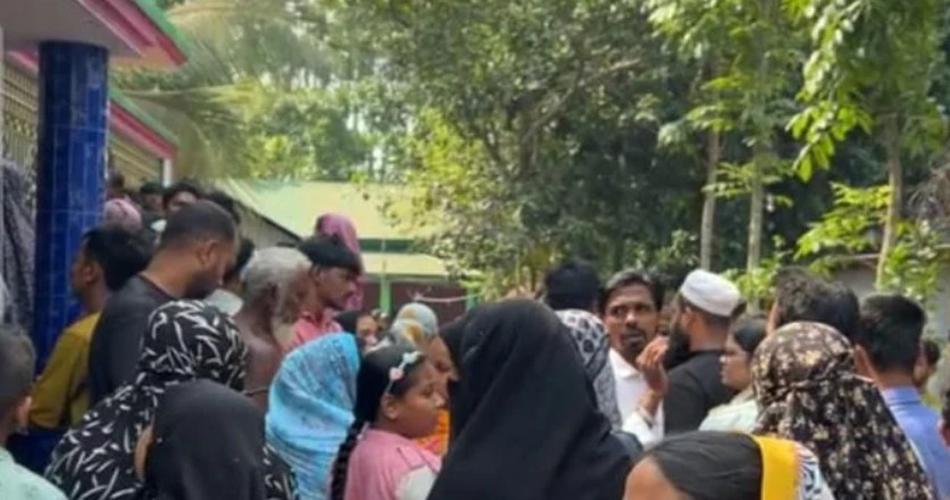 গাজীপুরের এক পরিবারের ৫ জনকে গলা কেটে হত্যা