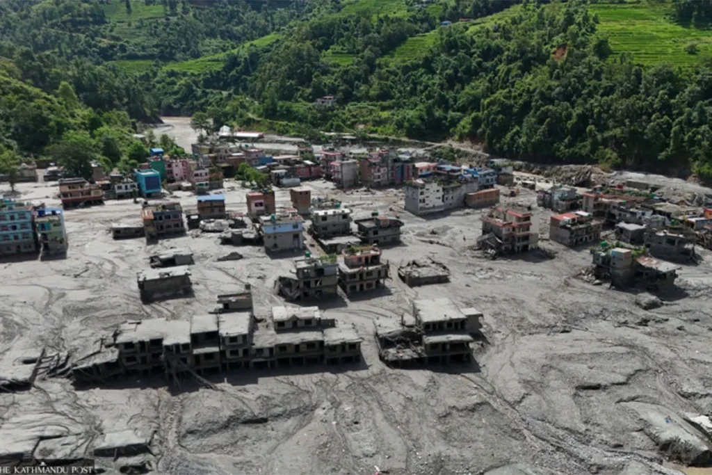 নেপালে ভয়াবহ হড়পা বানে নিহত বেড়ে ৪৭৫