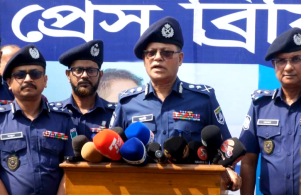১৭ বছর সরকারি পৃষ্ঠপোষকতায় পাড়ায়-পাড়ায় মাদকের আখড়া তৈরি হয়েছে: আইজিপি