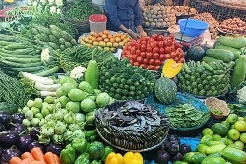 রাজধানীর বাজারগুলোতে উঠেছে শীতকালীন সবজি