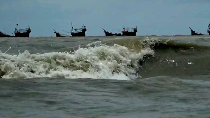বঙ্গোপসাগরে গভীর নিম্নচাপ, ঘূর্ণিঝড়ে তিন বিভাগে বৃষ্টির শঙ্কা