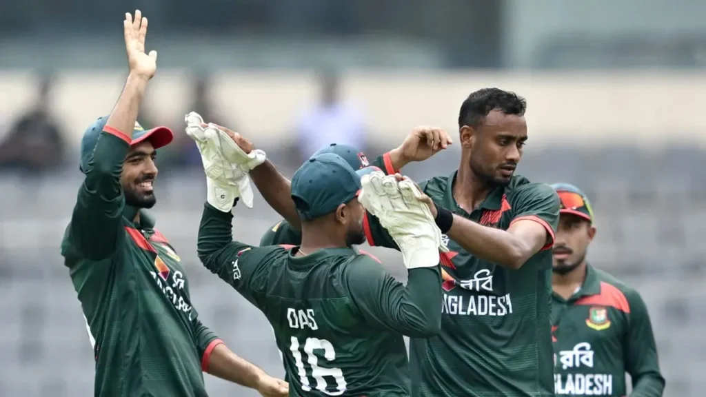আইসিসির শাস্তি পেল বাংলাদেশ